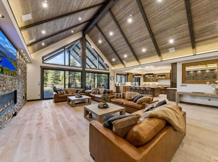 1091 Johnson Boulevard, South Lake Tahoe, CA 96150 Photo