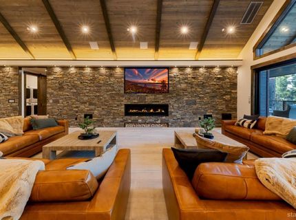 1091 Johnson Boulevard, South Lake Tahoe, CA 96150 Photo