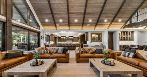 1091 Johnson Boulevard, South Lake Tahoe, CA 96150 Photo