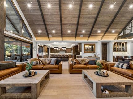 1091 Johnson Boulevard, South Lake Tahoe, CA 96150 Photo