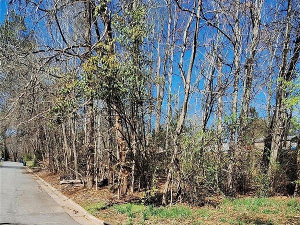 798 Woodlawn Avenue SW, Valdese, NC 28690