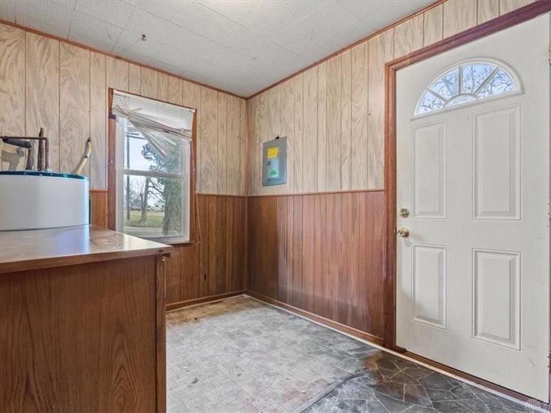 2307 Middletown Eaton Road, Middletown, OH 45042 Photo 7