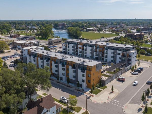 116 W Mishawaka Avenue, Unit 401, Mishawaka, IN 46545