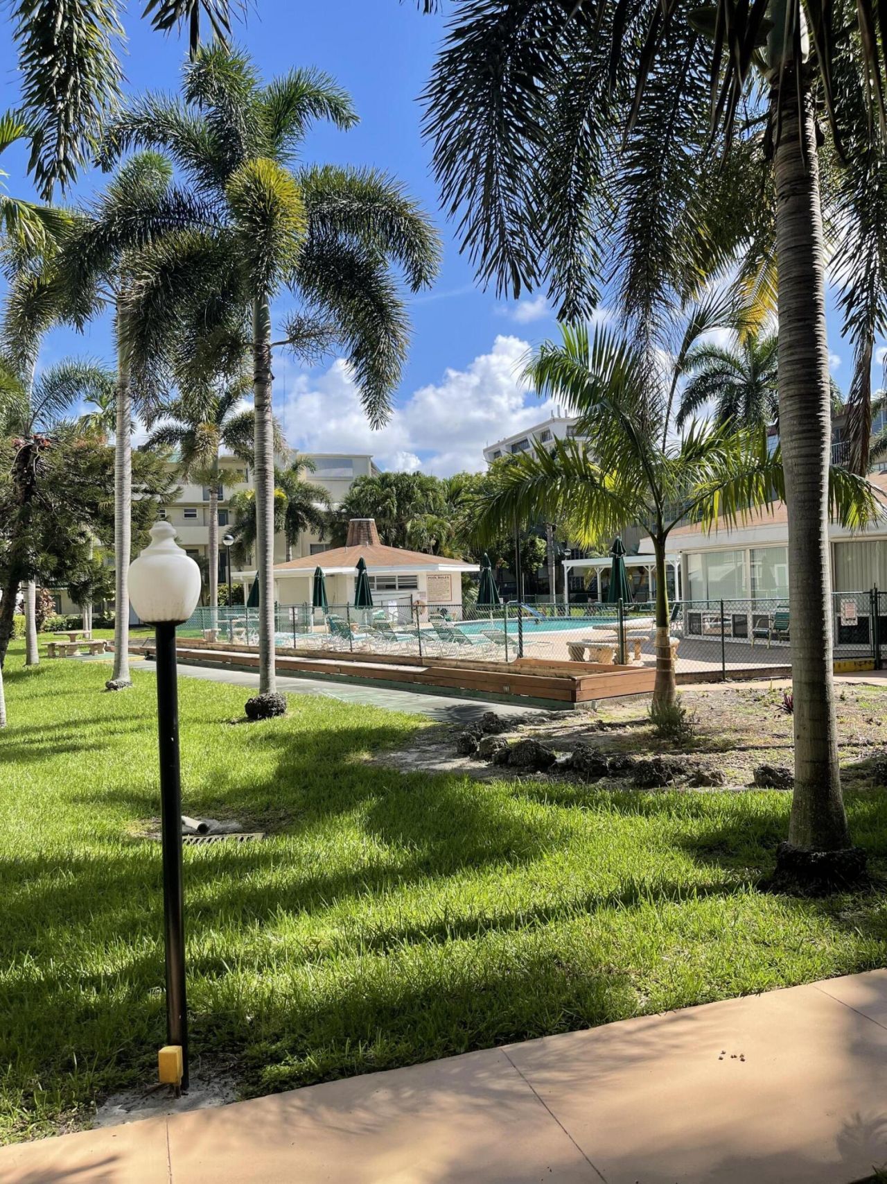 1333 E Hallandale Beach Boulevard, Unit 302, Hallandale Beach, FL 33009 Photo