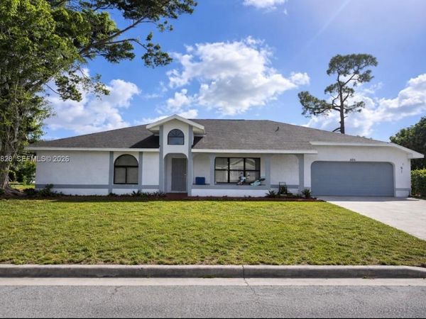 506 Corinne Dr, Unit 506, Lehigh Acres, FL 33936