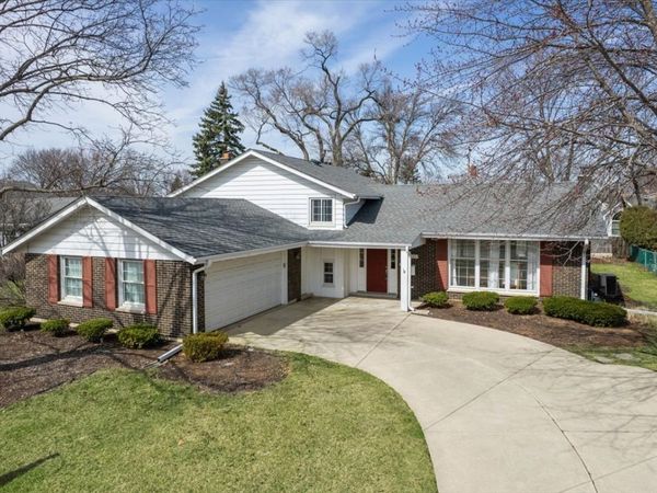 1606 W Concord Drive , Arlington Heights, IL 60004
