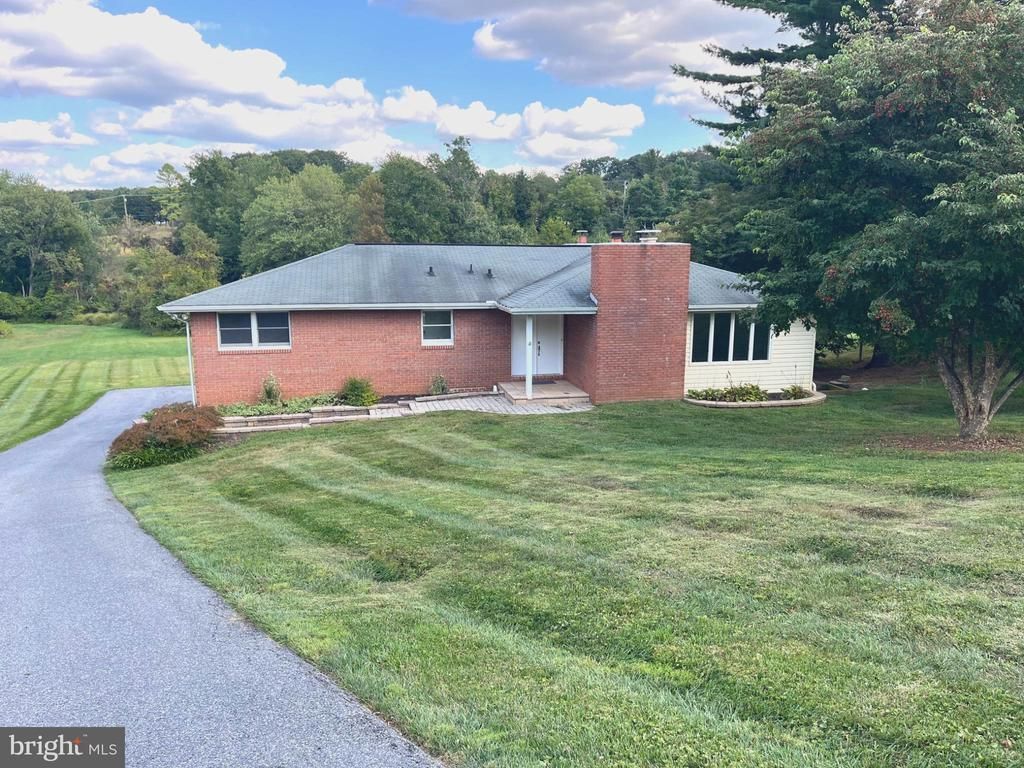 1659 SAINT PAUL STREET , HAMPSTEAD, MD 21074