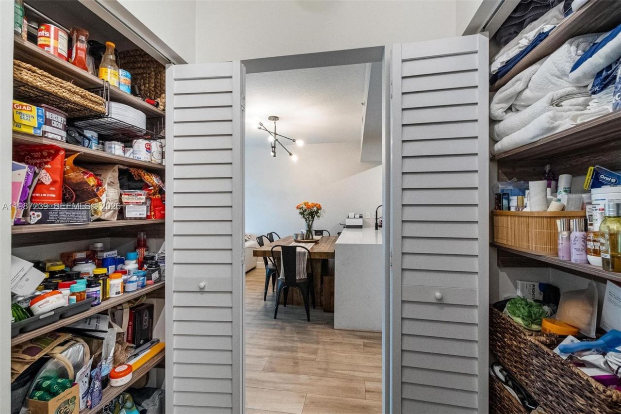 7290 SW 90th St , Unit 202, Miami, FL 33156 Photo