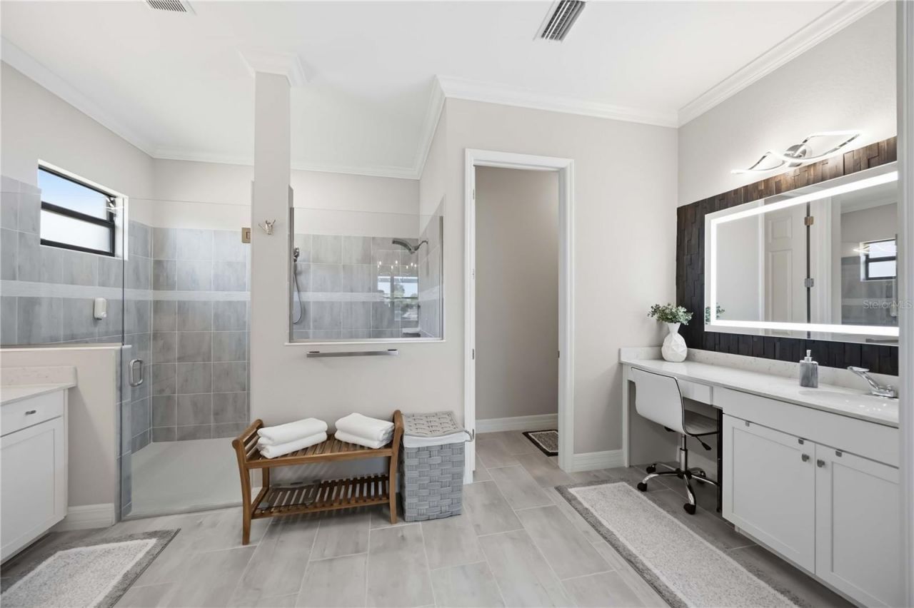 10744 Tarflower Drive, Venice, FL 34293 Photo