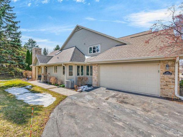 N21W24327 Cumberland DRIVE, Unit 36K, Pewaukee, WI 53072