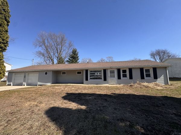 2801 Pine Street , Rock Falls, IL 61071