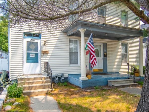 718 W Jackson Street , Ottawa, IL 61350