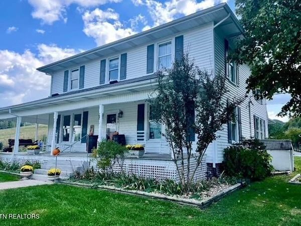 1886 Dr Thomas Walker Rd, Ewing, VA 24248