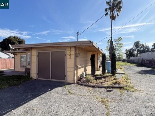 5284 Elm Ln, Oakley, CA 94561