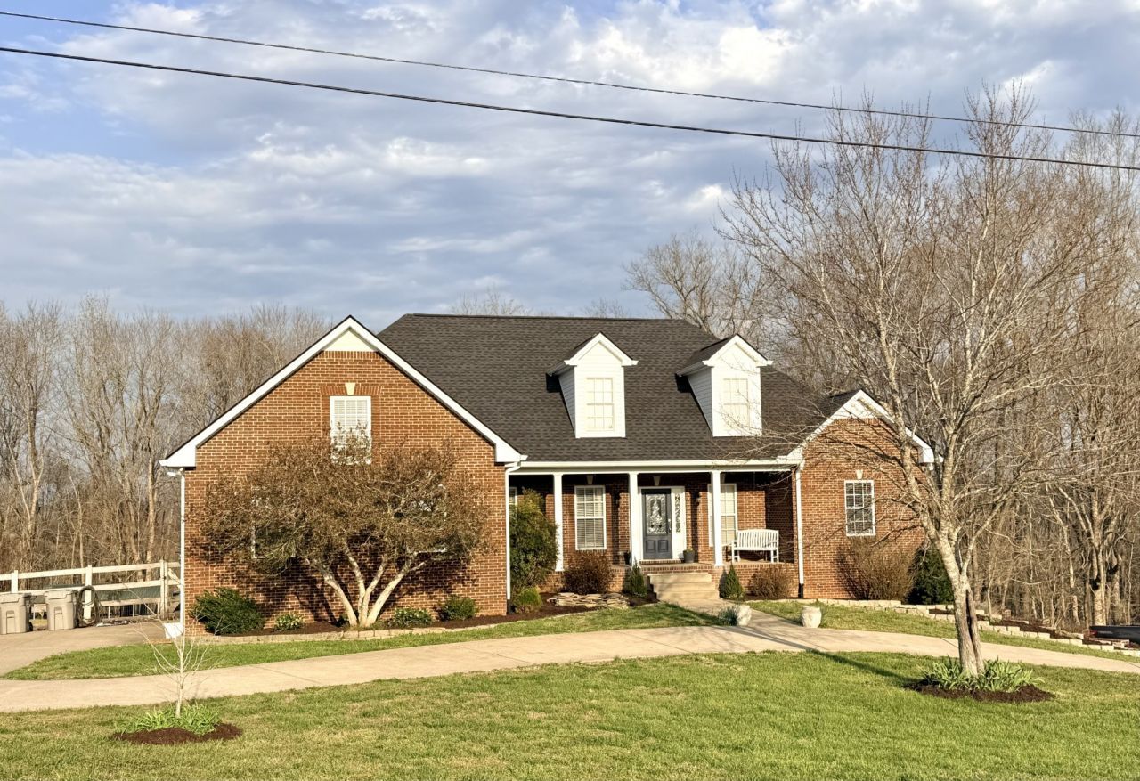2060 Hickory Dr, Springfield, TN 37172 Main Photo