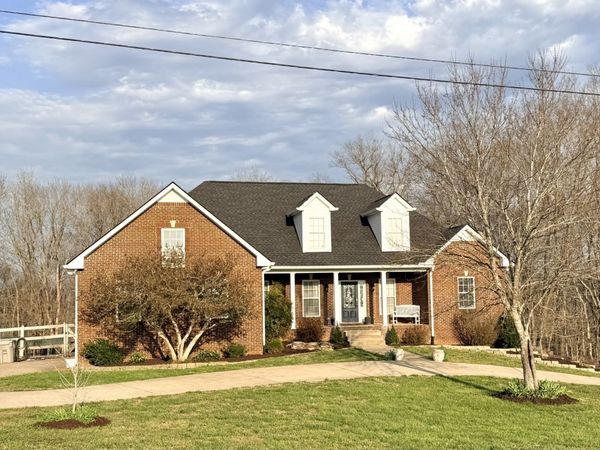 2060 Hickory Dr, Springfield, TN 37172