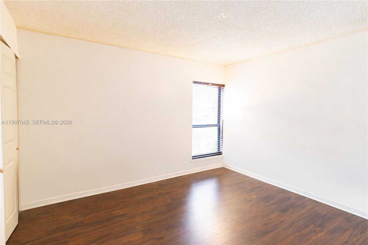 8980 Palm Tree Ln , Unit 8980, Pembroke Pines, FL 33024 Photo