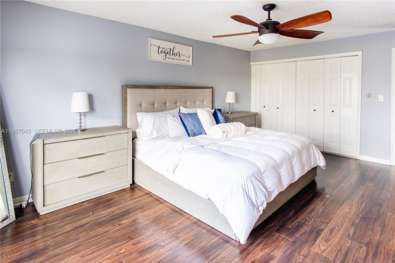 8980 Palm Tree Ln , Unit 8980, Pembroke Pines, FL 33024 Photo