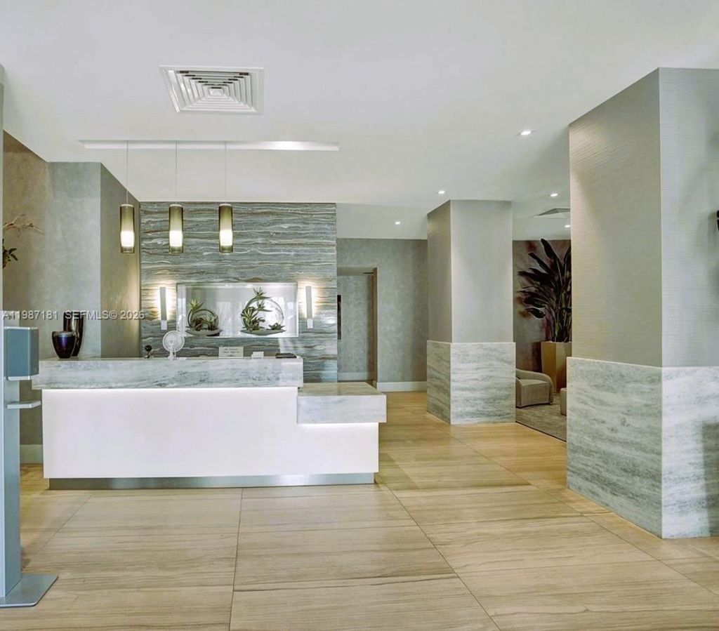 2401 S Ocean Dr , Unit 701, Hollywood, FL 33019 Photo