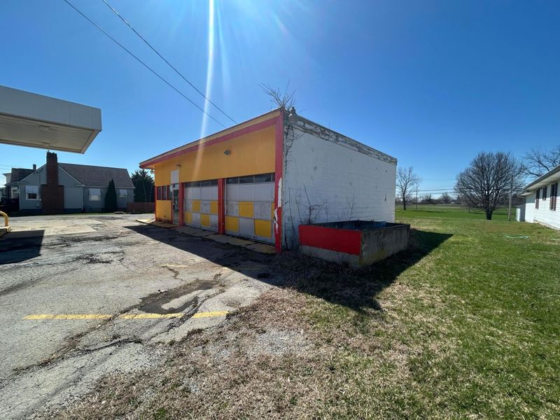 31 S Main Street, Jeffersonville, OH 43128 Photo 3