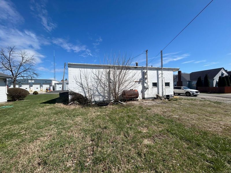 31 S Main Street, Jeffersonville, OH 43128 Photo 4