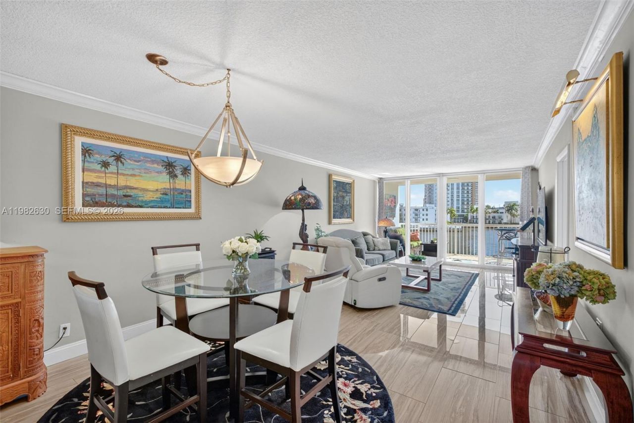 121 Golden Isles Dr , Unit 205, Hallandale Beach, FL 33009 Photo