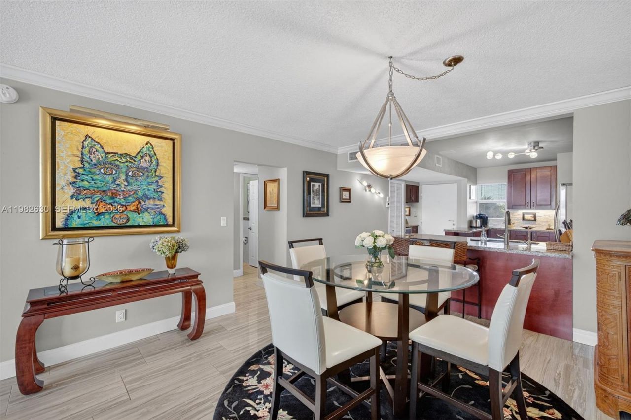 121 Golden Isles Dr , Unit 205, Hallandale Beach, FL 33009 Photo