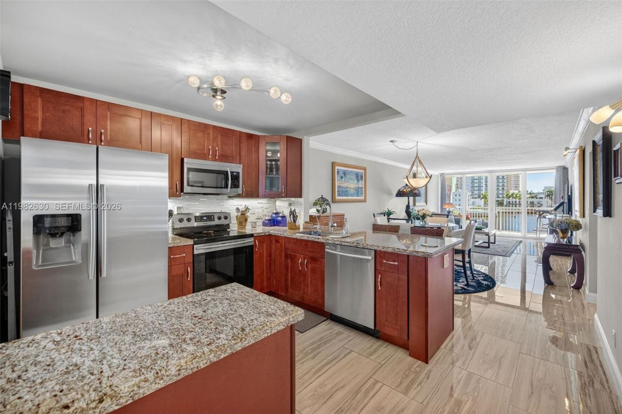 121 Golden Isles Dr , Unit 205, Hallandale Beach, FL 33009 Photo