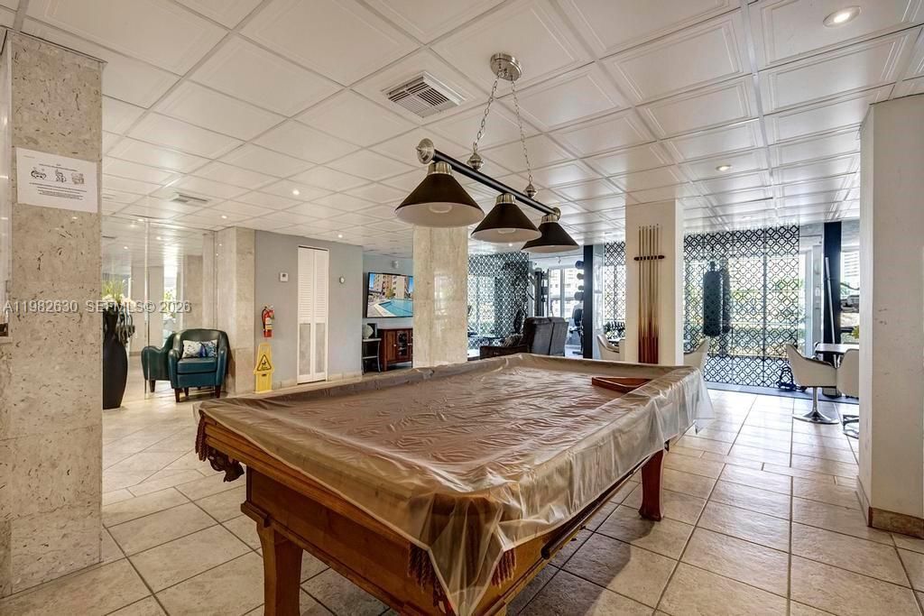 121 Golden Isles Dr , Unit 205, Hallandale Beach, FL 33009 Photo