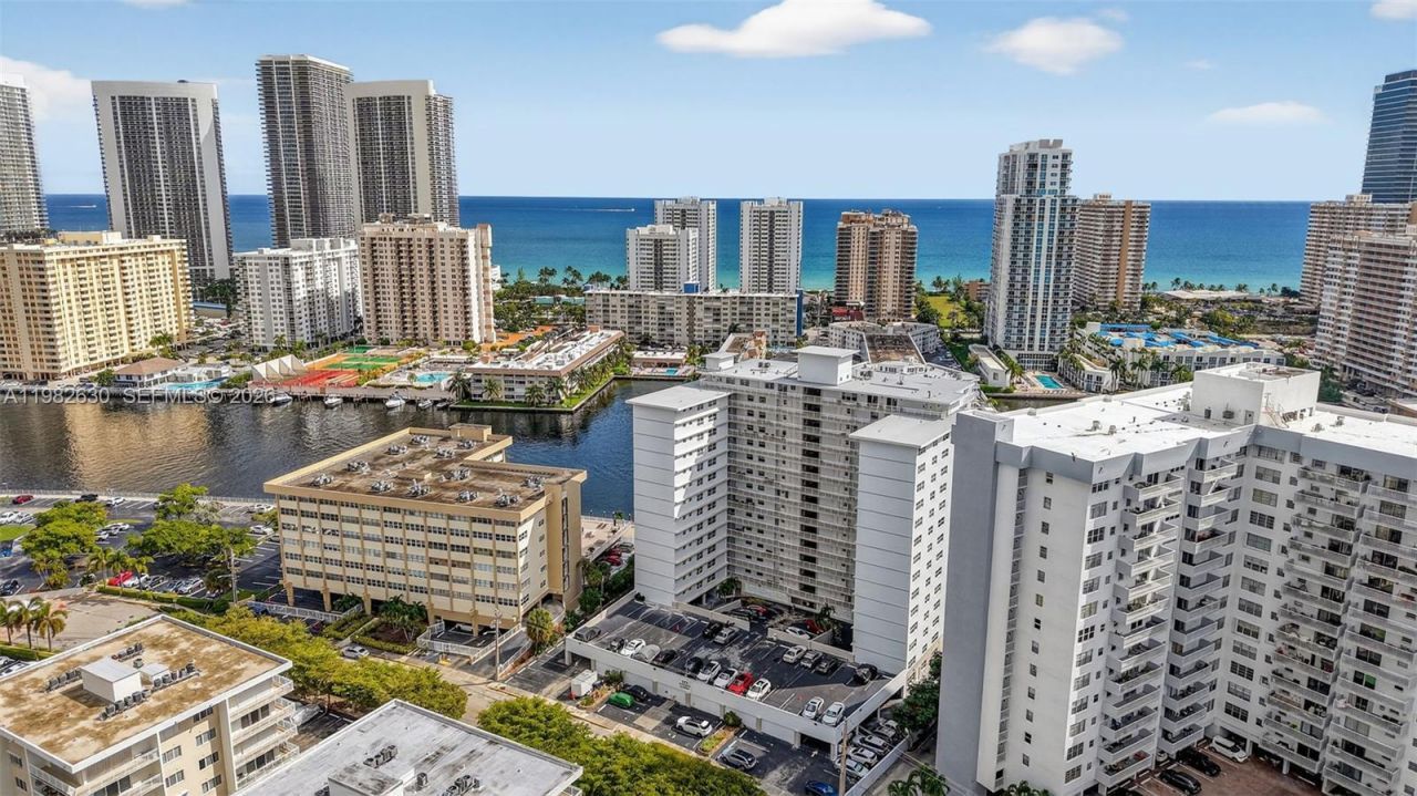 121 Golden Isles Dr, Unit 205, Hallandale Beach, FL 33009 Photo