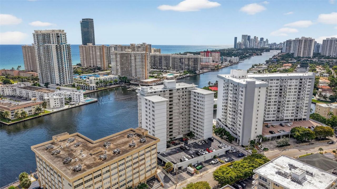 121 Golden Isles Dr, Unit 205, Hallandale Beach, FL 33009 Photo