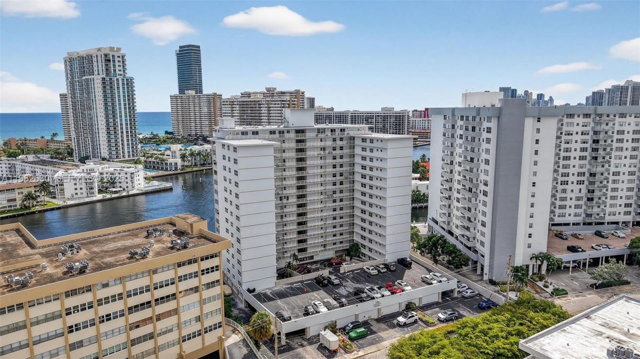 121 Golden Isles Dr, Unit 205, Hallandale Beach, FL 33009 Photo