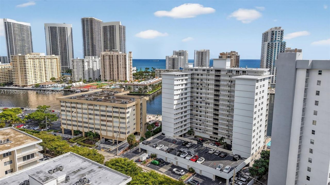 121 Golden Isles Dr, Unit 205, Hallandale Beach, FL 33009 Photo