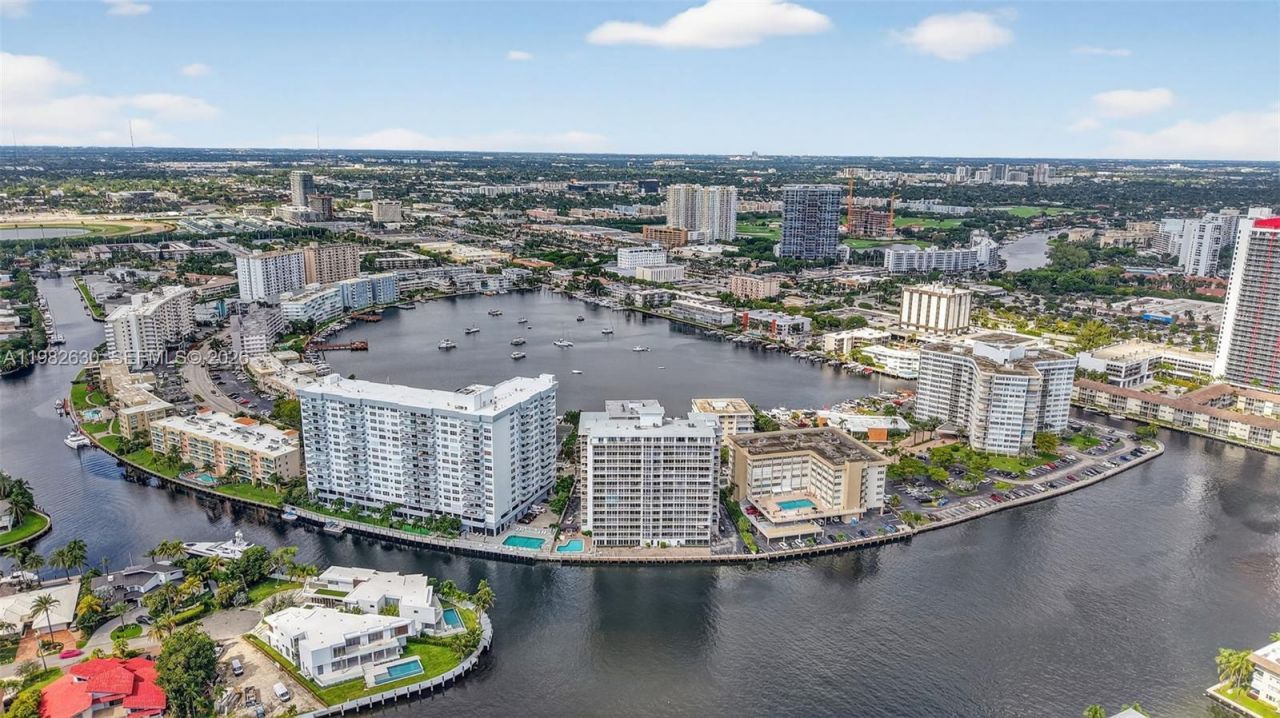 121 Golden Isles Dr , Unit 205, Hallandale Beach, FL 33009 Photo