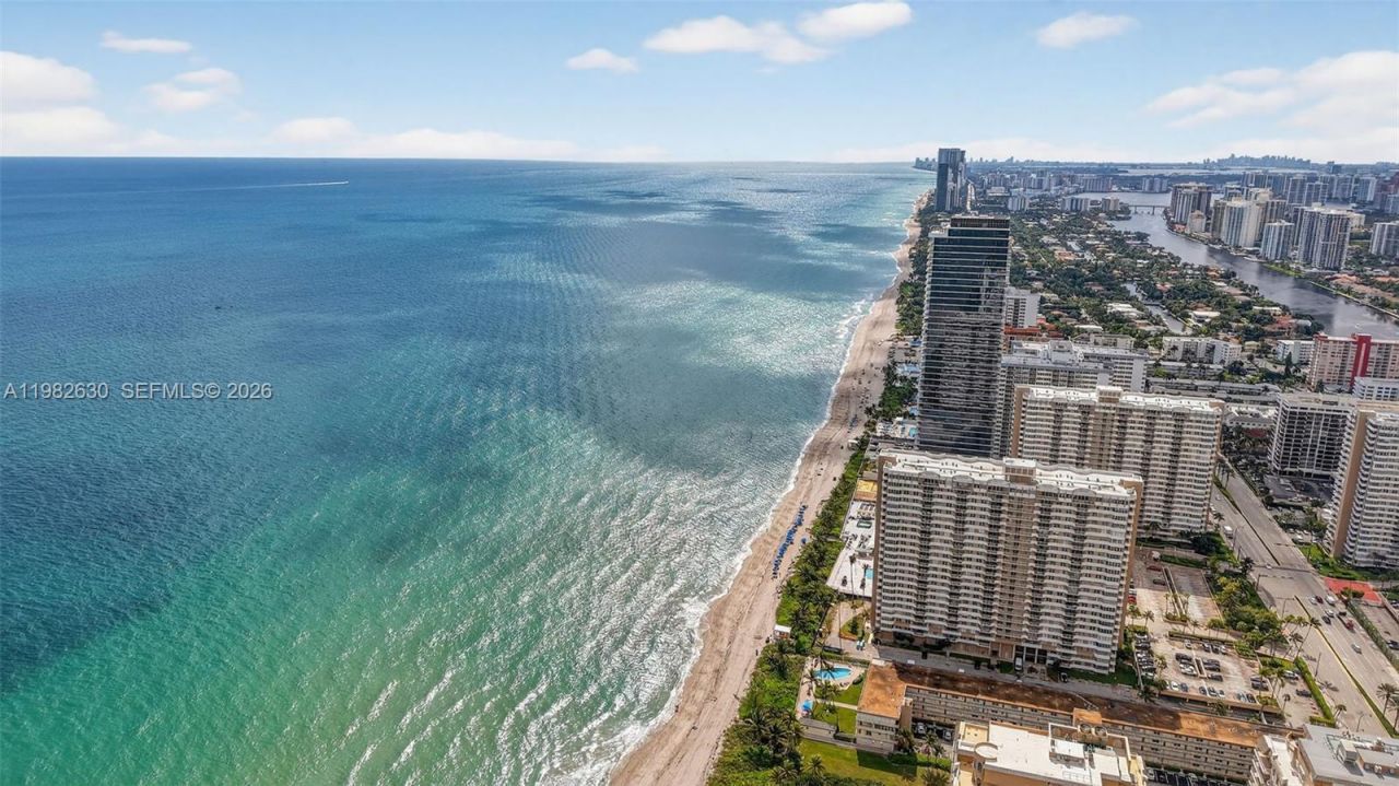 121 Golden Isles Dr, Unit 205, Hallandale Beach, FL 33009 Photo