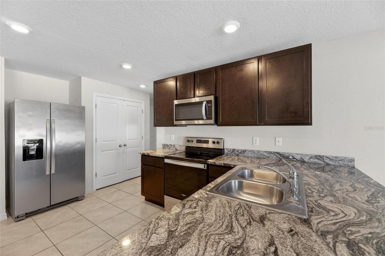 1324 Ocean Spray Drive , Ruskin, FL 33570 Photo