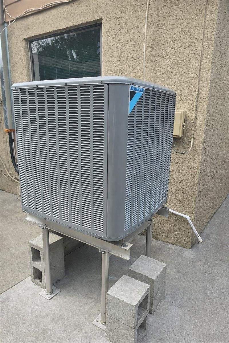 746 38th Avenue S, Saint Petersburg, FL 33705 Photo