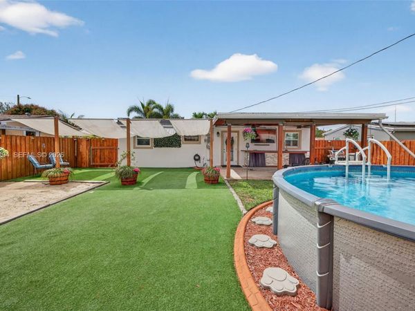 731 N 69th Ave, Hollywood, FL 33024