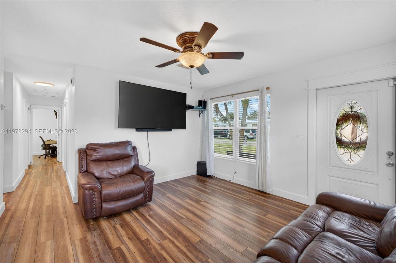 731 N 69th Ave, Hollywood, FL 33024 Photo