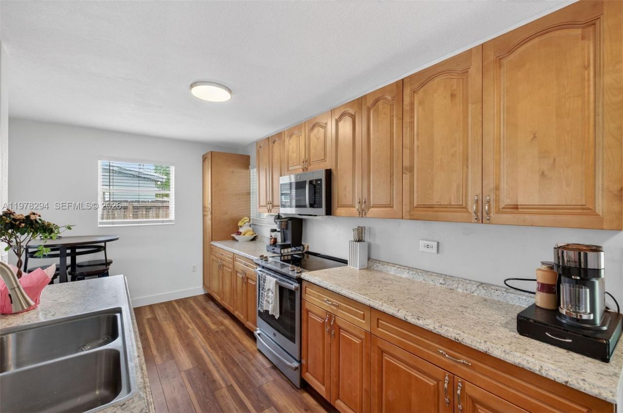 731 N 69th Ave , Hollywood, FL 33024 Photo