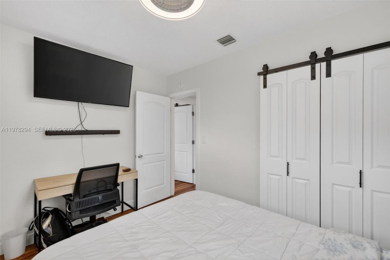 731 N 69th Ave , Hollywood, FL 33024 Photo