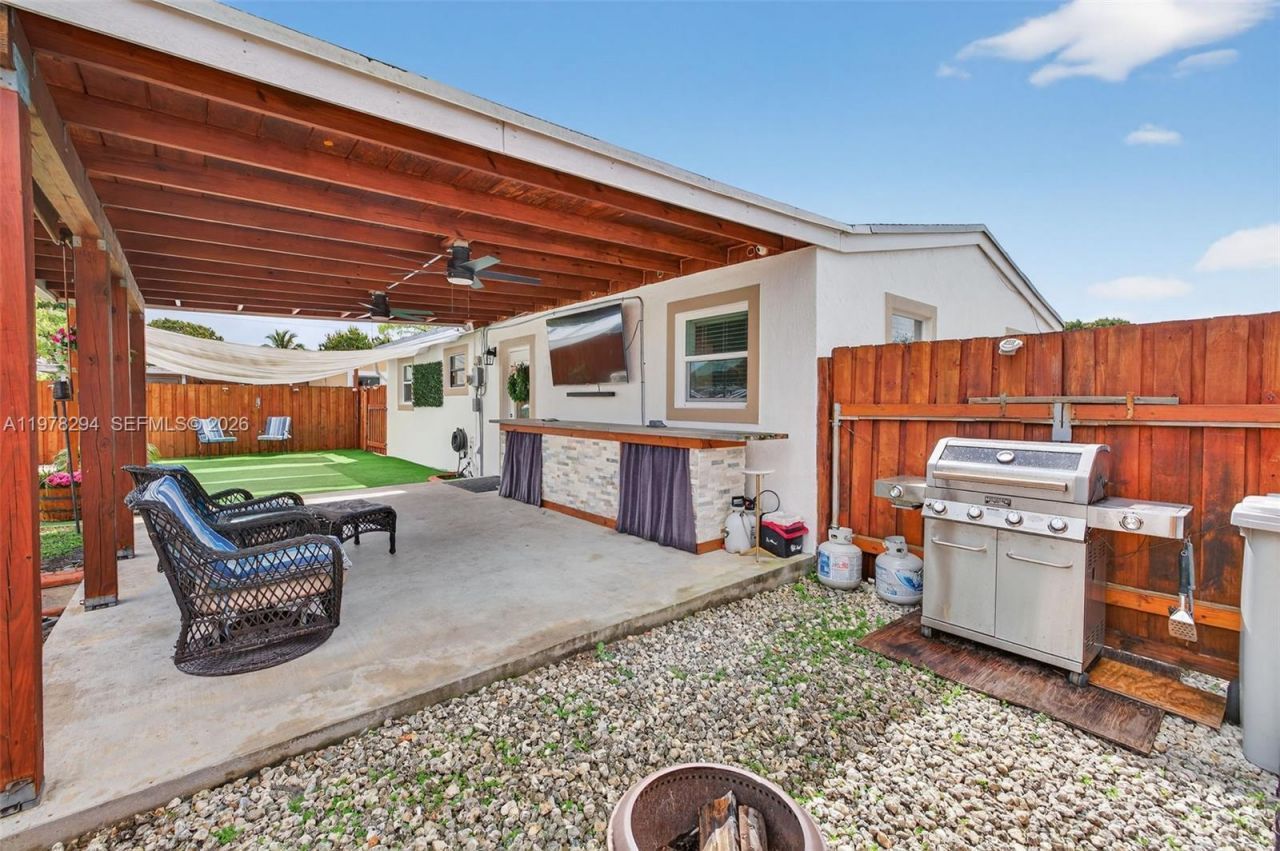 731 N 69th Ave, Hollywood, FL 33024 Photo