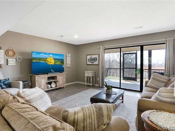 65 Laguna Dr, Unit 1B, Lake Ozark, MO 65049
