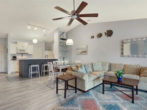 98 Jonathan Drive, Unit 4E, Lake Ozark, MO 65049