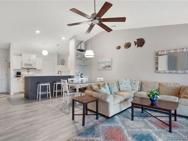 98 Jonathan Drive, Unit 4E, Lake Ozark, MO 65049