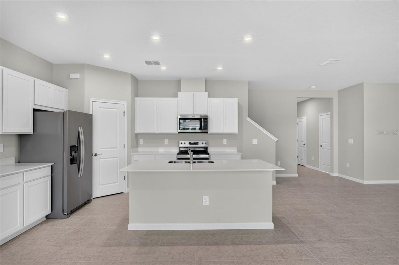 5628 Skylight Way, Palmetto, FL 34221 Photo