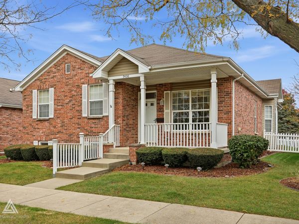 9430 Georgetown Square , Orland Park, IL 60467