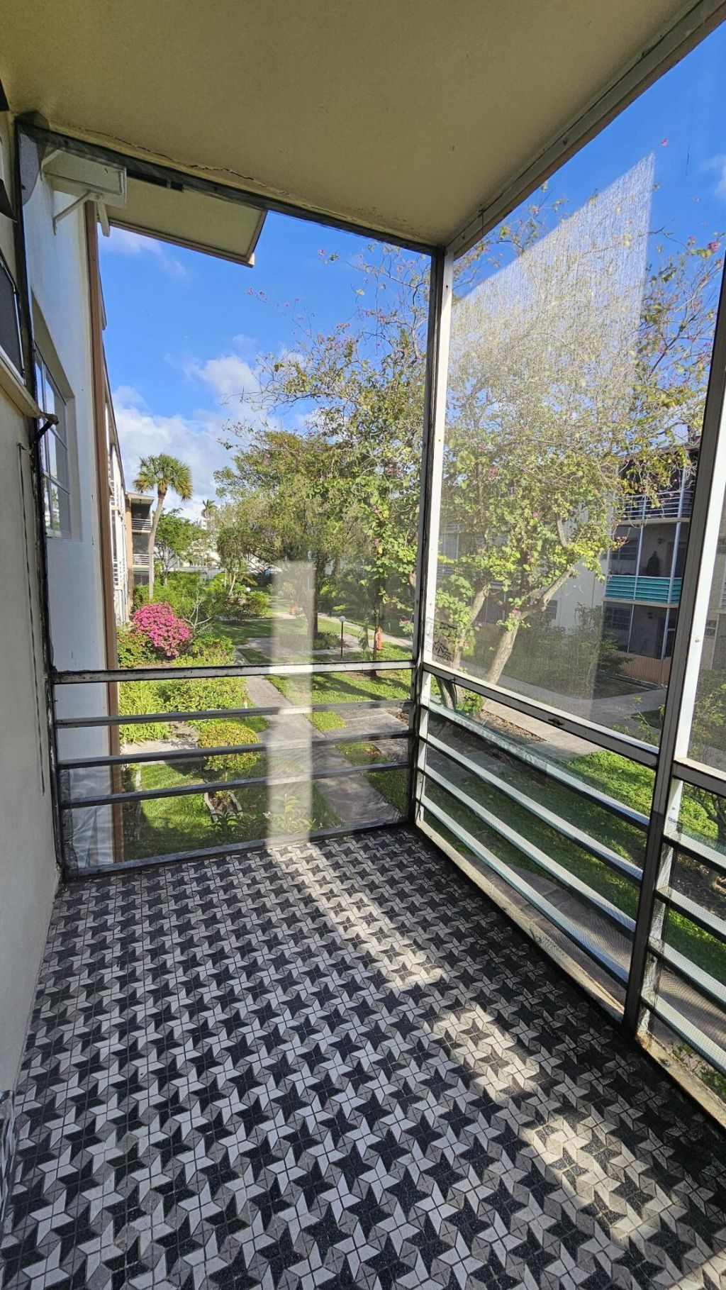 16750 NE 14th Avenue, Unit 211, Miami, FL 33162 Photo