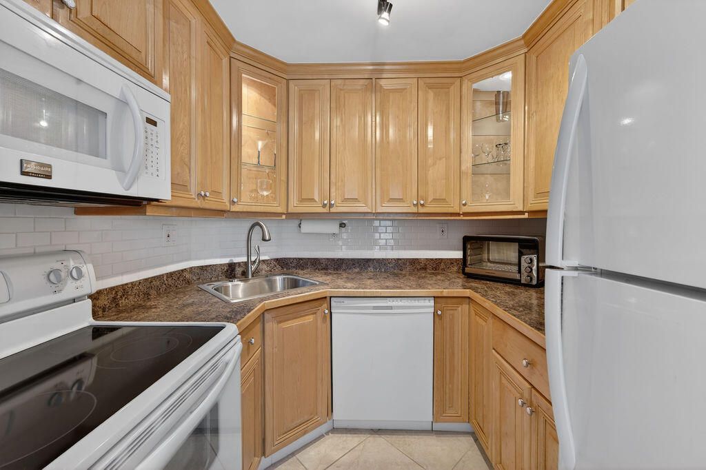 3200 NE 7th Court, Unit 201a, Pompano Beach, FL 33062 Photo