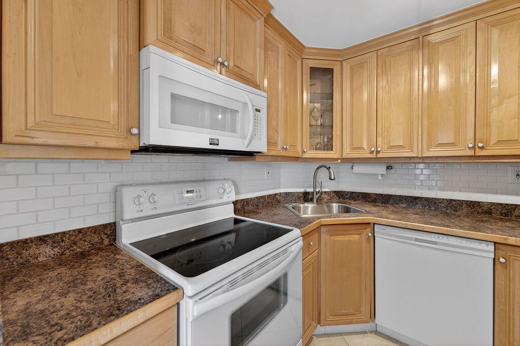 3200 NE 7th Court, Unit 201a, Pompano Beach, FL 33062 Photo